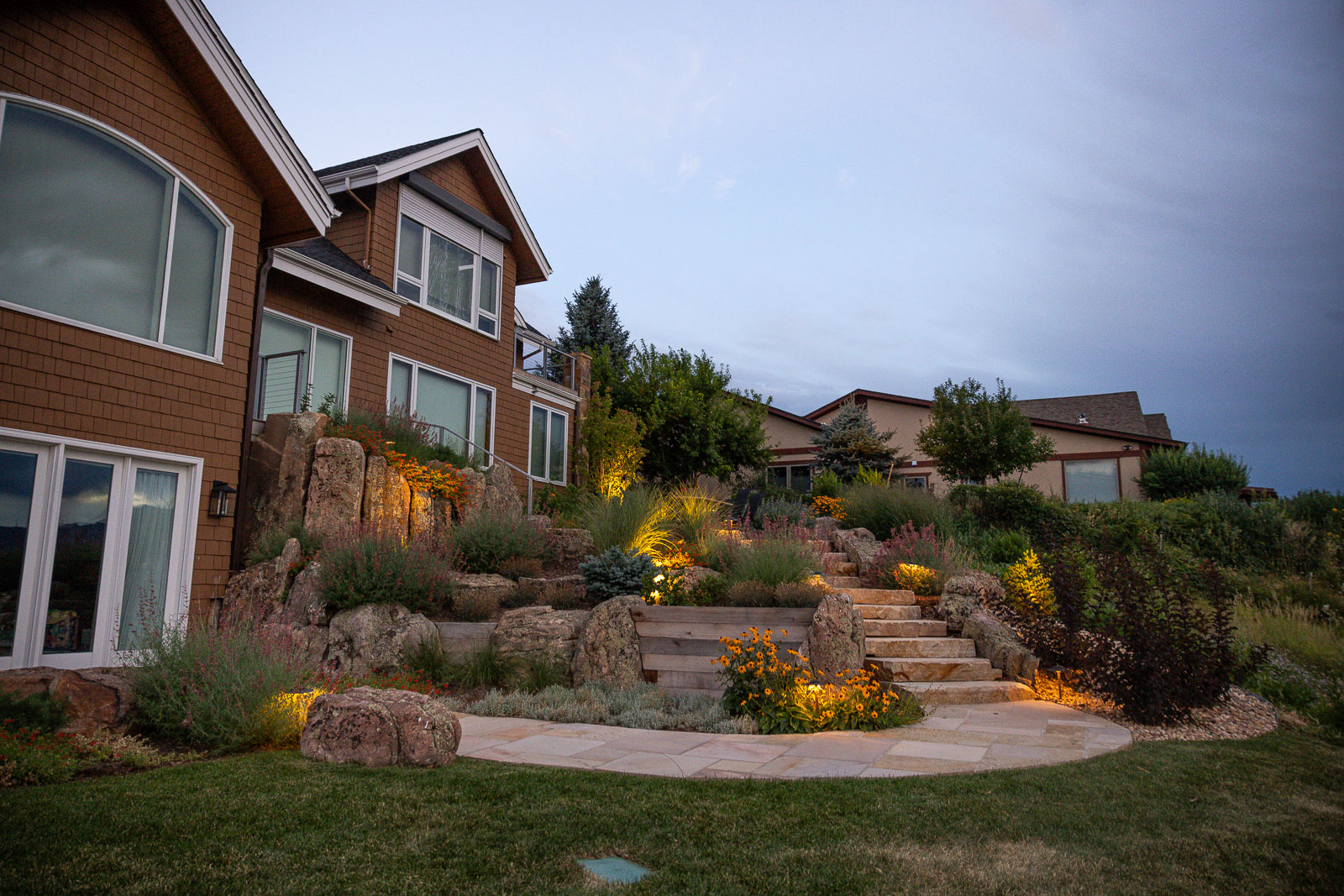 Residential landscape design backyard outdoor lighting 