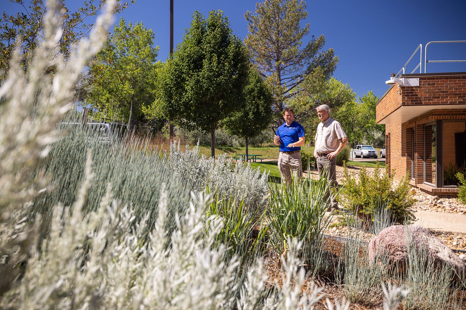 account manager meets onsite with a facility manager